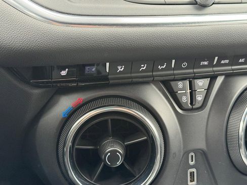 Used 2024 Chevrolet Blazer LT w/ Convenience Package image 20