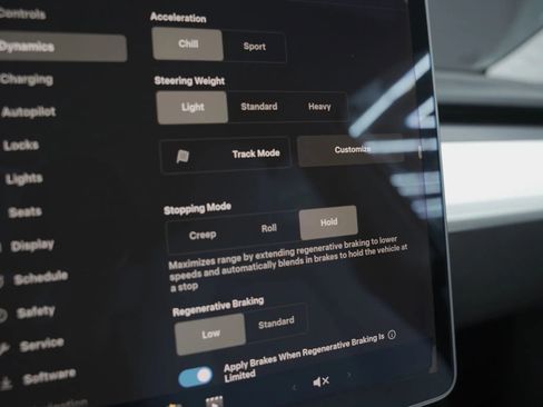 Used 2020 Tesla Model Y Long Range image 12