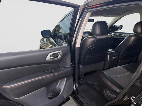 Used 2019 Nissan Pathfinder SV w/ Rock Creek Edition AWD/4WD image 13