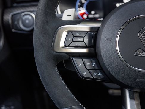 Used 2022 Ford Mustang Shelby GT500 w/ Technology Package RWD image 14