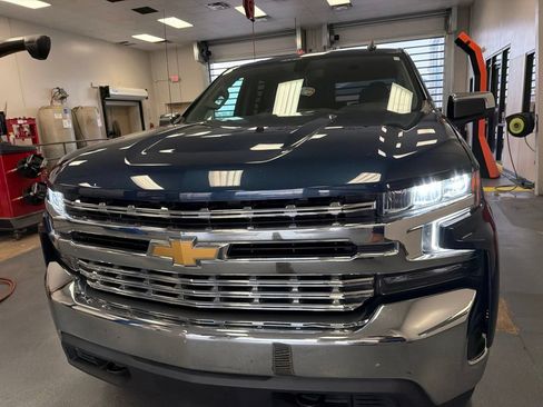 Used 2019 Chevrolet Silverado 1500 LT w/ All-Star Edition AWD/4WD image 6