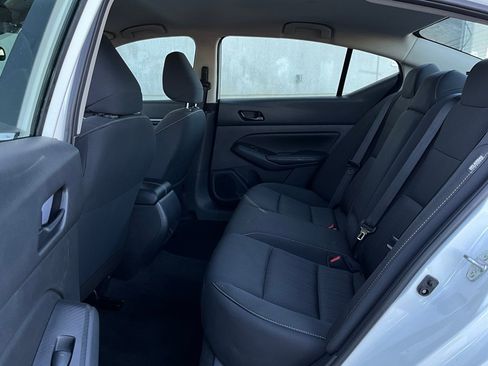 Used 2025 Nissan Altima 2.5 SV image 12