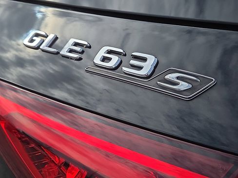 Used 2023 Mercedes-Benz GLE 63 AMG S image 8