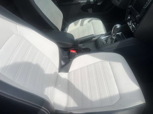 Used 2016 Volkswagen Jetta Sport image 17