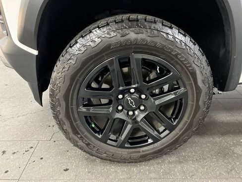 Used 2025 Chevrolet Colorado Trail Boss AWD/4WD image 33