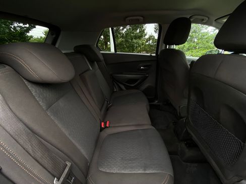 Used 2020 Chevrolet Trax LS w/ Tint and Cruise Package FWD image 25