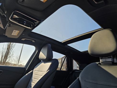 Certified 2025 Mercedes-Benz GLC 300 4MATIC image 10