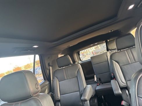 Used 2021 Chevrolet Tahoe RST w/ Luxury Package image 4