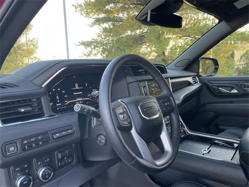 Used 2024 GMC Yukon Denali w/ Max Trailering Package image 10