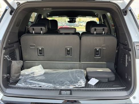 New 2026 Chevrolet Traverse RS image 15