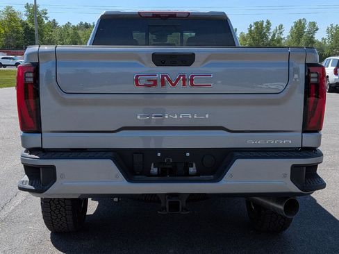 New 2026 GMC Sierra 3500 Denali w/ Denali Reserve Package AWD/4WD image 9