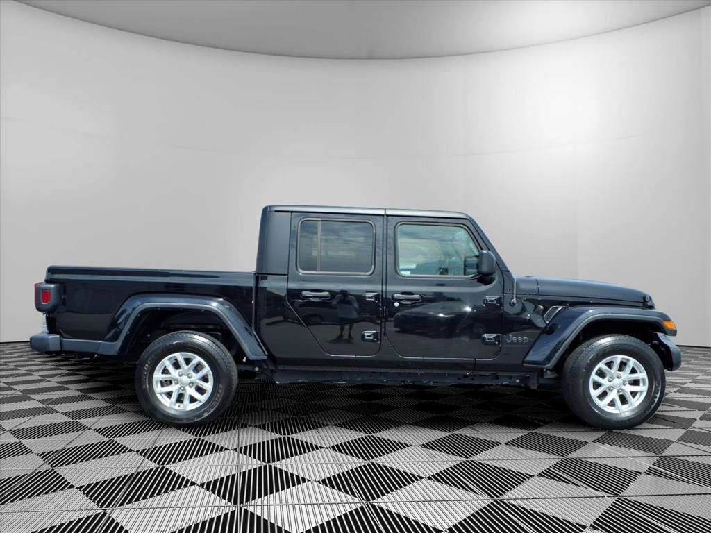 Used 2023 Jeep Gladiator Sport AWD/4WD image 32