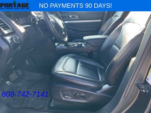 Used 2017 Ford Explorer XLT w/ Equipment Group 202A AWD/4WD image 15
