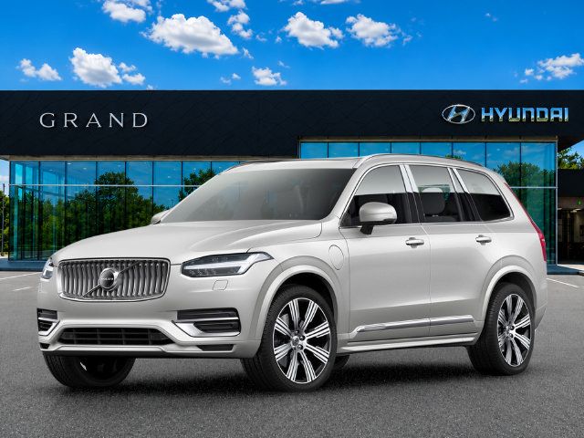 Used 2021 Volvo XC90 T5 Momentum w/ Protection Package FWD image 1