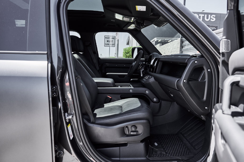 Used 2023 Land Rover Defender 110 Carpathian Edition AWD/4WD image 28