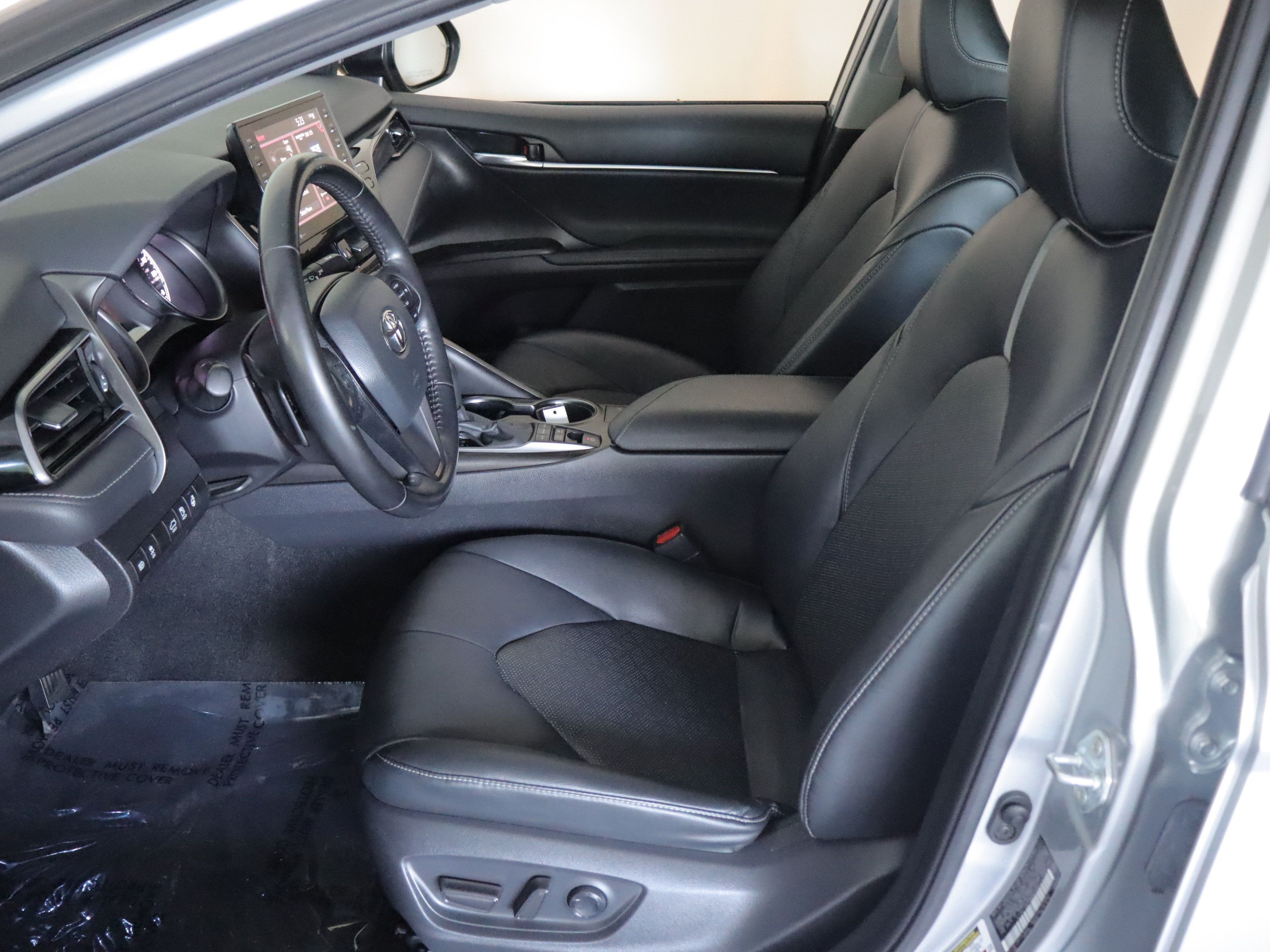 Used 2021 Toyota Camry XSE w/ Cold Weather Package FWD image 7