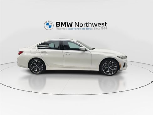 New 2026 BMW 330i xDrive Sedan w/ Convenience Package image 5