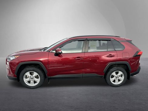Used 2021 Toyota RAV4 XLE image 7