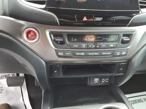 Used 2022 Honda Pilot Sport image 17