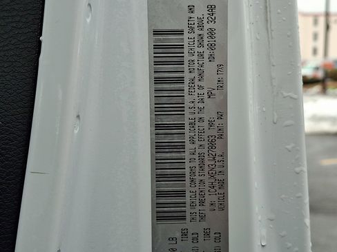 Used 2018 Jeep Wrangler Unlimited Sahara w/ Safety Group image 27