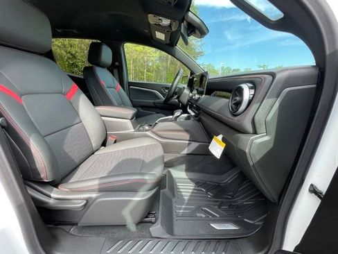 New 2025 Chevrolet Colorado Z71 w/ Technology Package AWD/4WD image 23