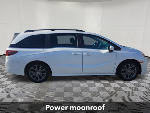 Used 2025 Honda Odyssey Touring image 7