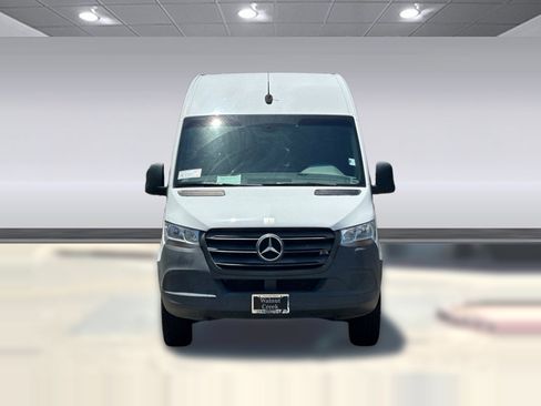 Used 2022 Mercedes-Benz Sprinter 2500 image 5