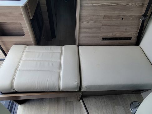 Used 2019 Mercedes-Benz Sprinter 170 image 31