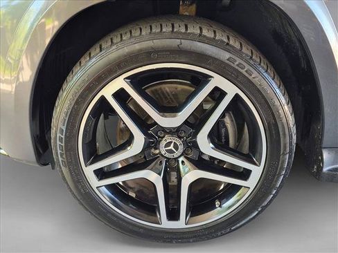Used 2019 Mercedes-Benz GLS 550 4MATIC image 24