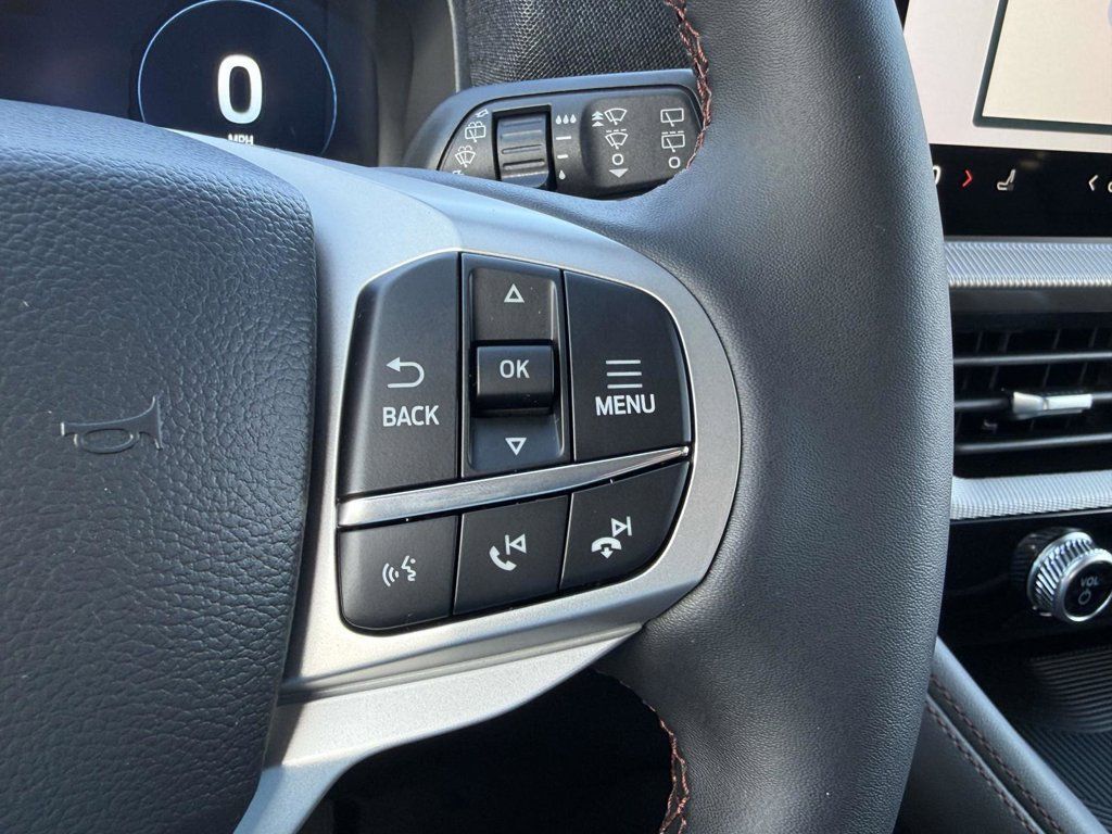 New 2026 Ford Explorer Active RWD image 19