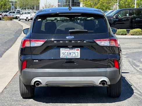 Used 2022 Ford Escape SE w/ Convenience Package FWD image 6