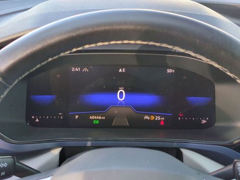 Used 2023 Volkswagen Taos SE image 14