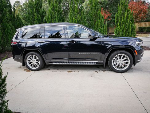 Used 2024 Jeep Grand Cherokee L Summit w/ Advanced Protech Group IV image 11