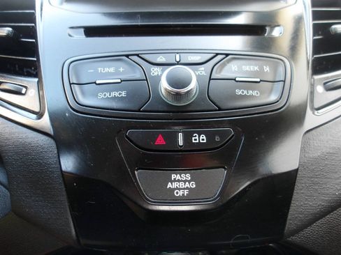 Used 2015 Ford Fiesta SE w/ Equipment Group 201A FWD image 14
