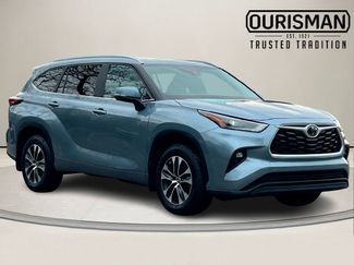 Used 2024 Toyota Highlander XLE video 1