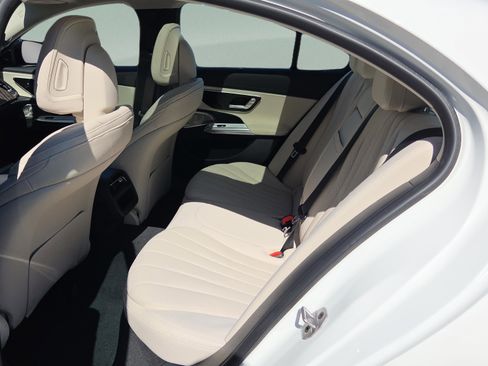 New 2026 Mercedes-Benz E 450 4MATIC Sedan image 30