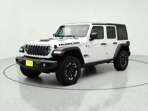Used 2024 Jeep Wrangler Unlimited Rubicon 4xe AWD/4WD image 3