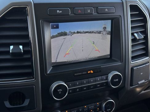 Used 2021 Ford Expedition Max XLT image 19