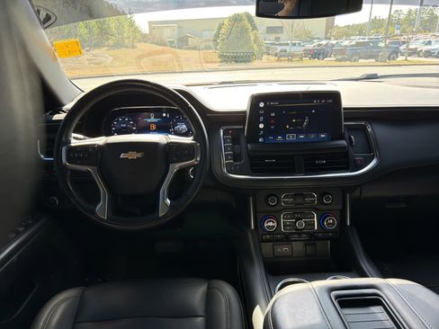 Used 2022 Chevrolet Suburban LT image 24