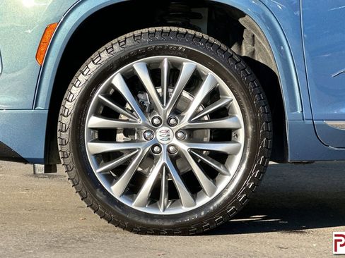 Certified 2025 Buick Enclave Avenir image 34