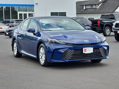 Certified 2025 Toyota Camry LE FWD image 2