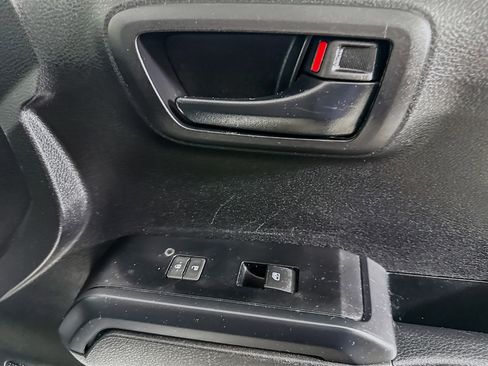 Used 2022 Toyota Tacoma SR image 28