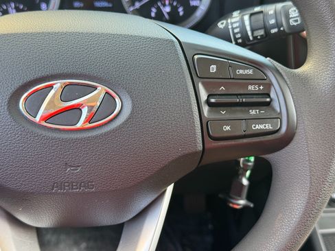 Used 2020 Hyundai Venue SE FWD image 20