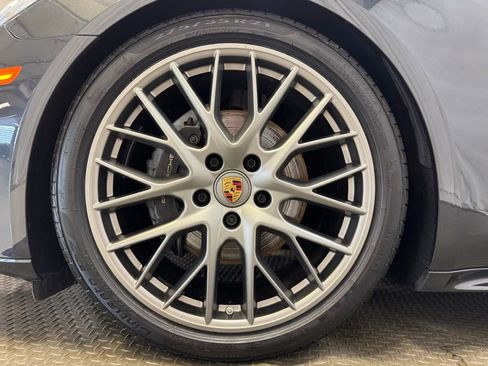 Certified 2023 Porsche Panamera 4 Platinum Edition AWD/4WD image 51