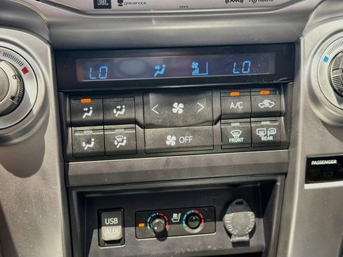 Used 2019 Toyota 4Runner Limited AWD/4WD image 23