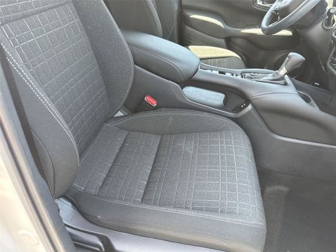 Used 2024 Honda HR-V LX image 18
