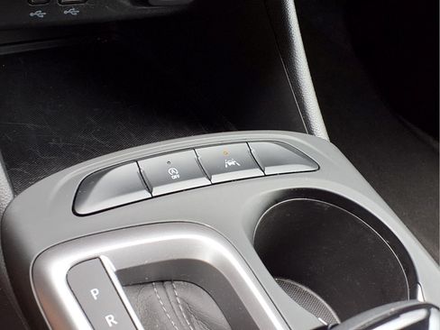 Used 2025 Buick Envista Preferred FWD image 9