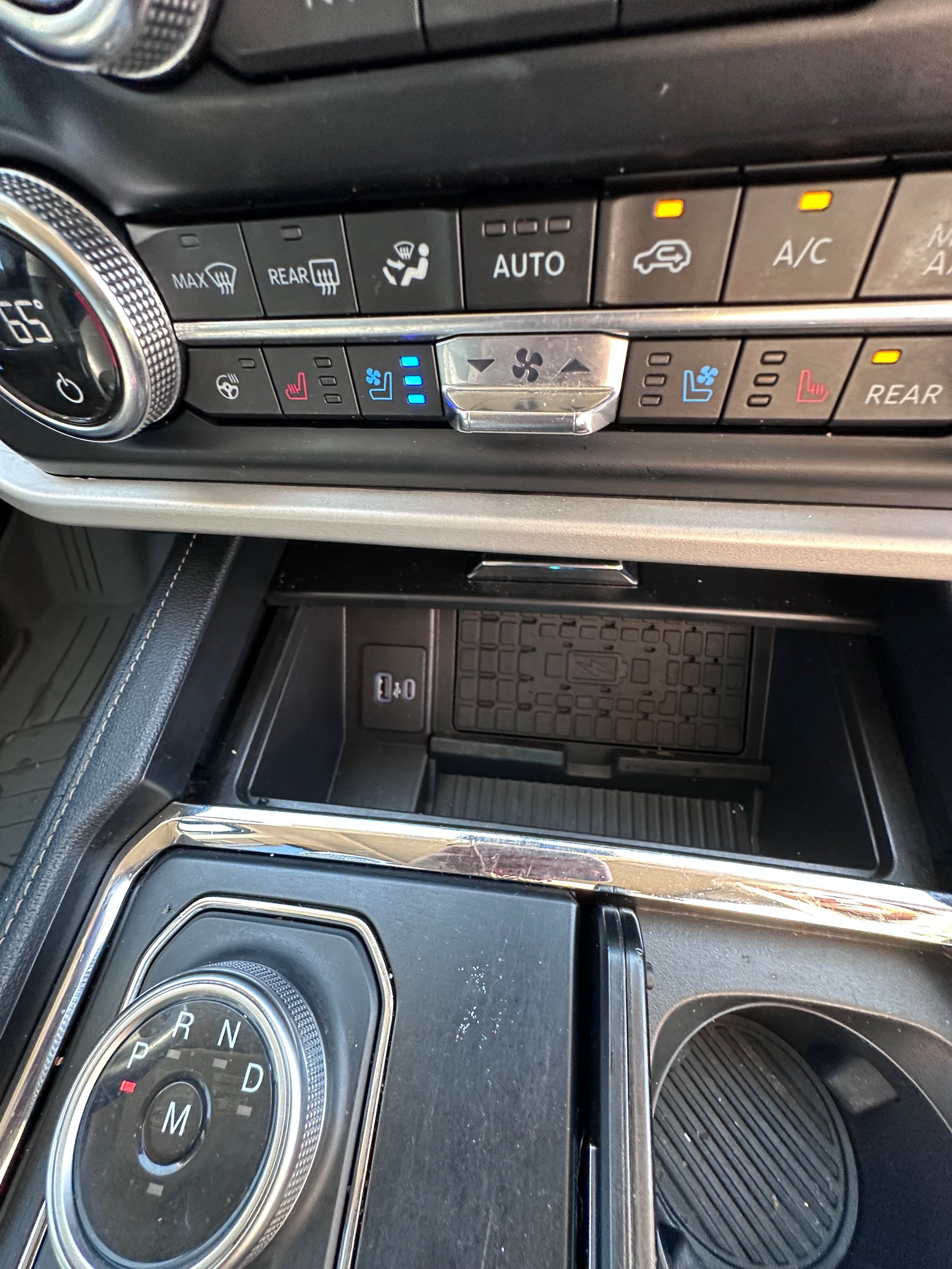 Used 2023 Ford Expedition XLT AWD/4WD image 33