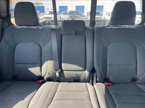 New 2026 RAM 1500 4x4 Crew Cab image 20