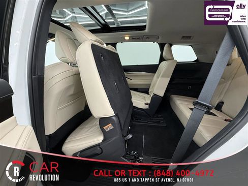 Used 2023 INFINITI QX60 Sensory w/ Cargo Package image 43